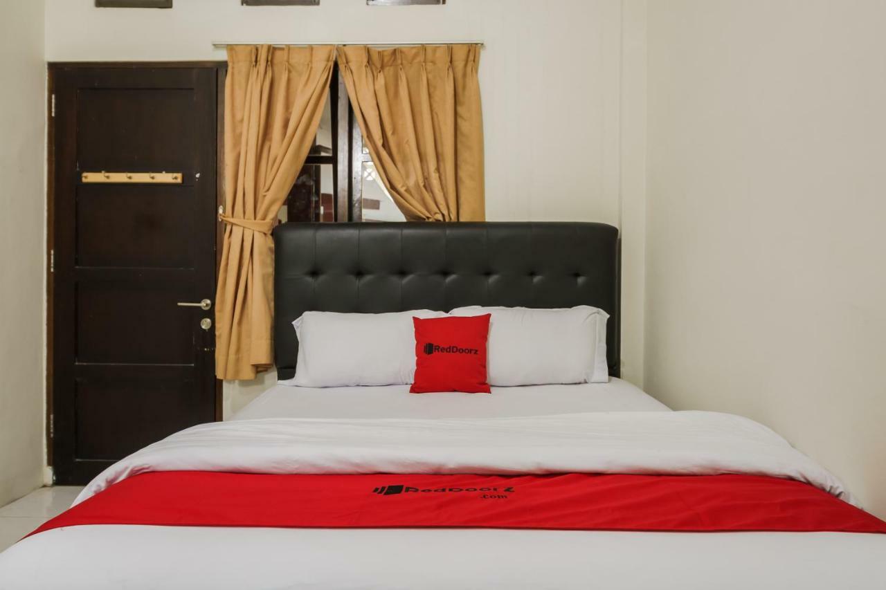 Reddoorz Syariah Near Fort Marlborough Bengkulu Ngoại thất bức ảnh